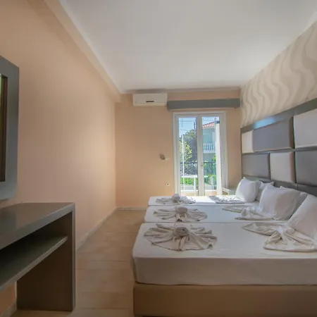 Aktypis Beachfront Daire *
